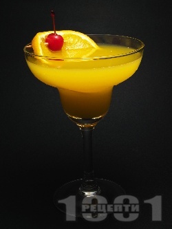 Коктейл Разцъфнало Дайкири (Daiquiri Blossom) с бял ром, портокалов сок, ликьор Мараскино и гренадин - снимка на рецептата